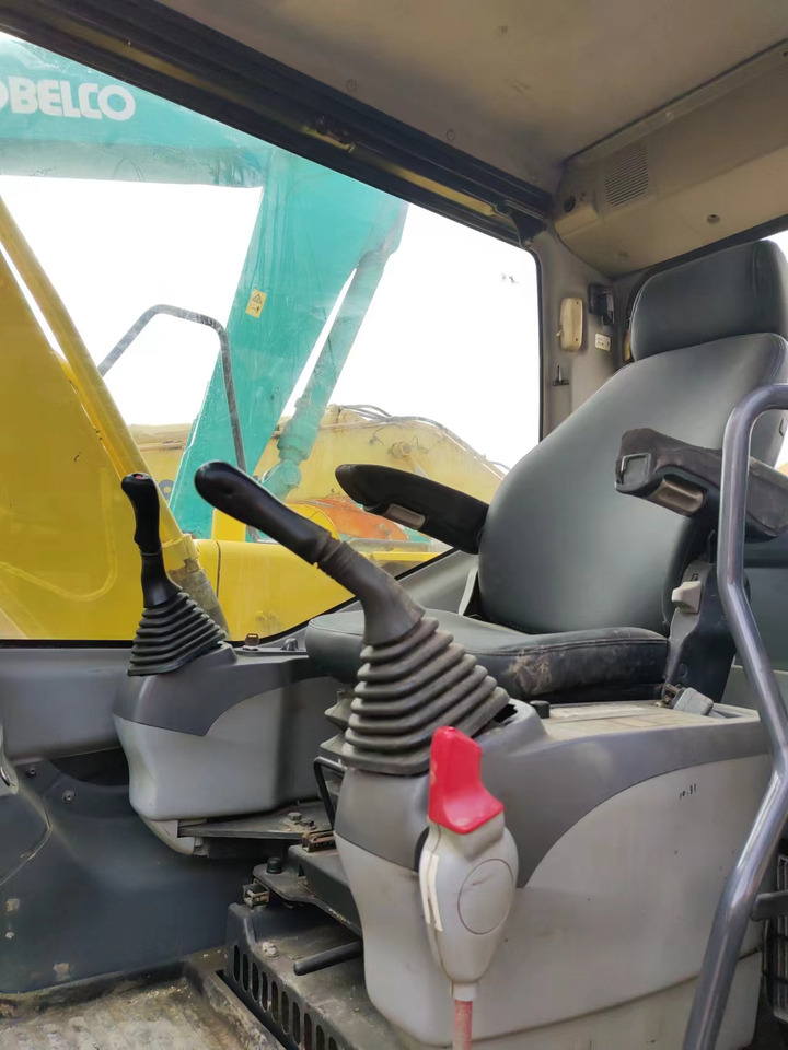 KOMATSU PC130-7 - Crawler excavator: picture 3 KOMATSU PC130-7 - Crawler excavator: picture 3