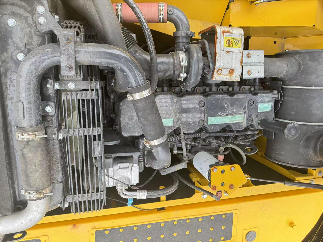 KOMATSU PC210-8 - Crawler excavator: picture 4 KOMATSU PC210-8 - Crawler excavator: picture 4