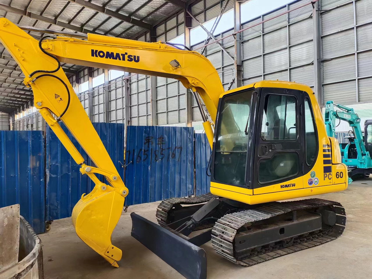 KOMATSU PC60-7 - Crawler excavator: picture 1 KOMATSU PC60-7 - Crawler excavator: picture 1