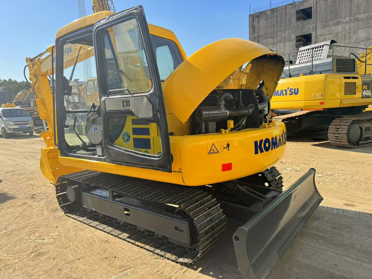 KOMATSU PC60-7 - Crawler excavator: picture 2 KOMATSU PC60-7 - Crawler excavator: picture 2