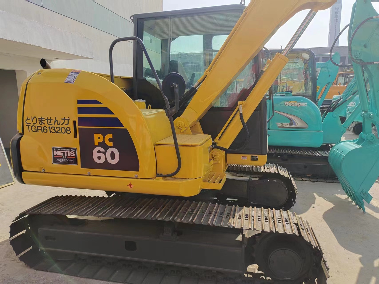 KOMATSU PC60-8 - Mini excavator: picture 3 KOMATSU PC60-8 - Mini excavator: picture 3