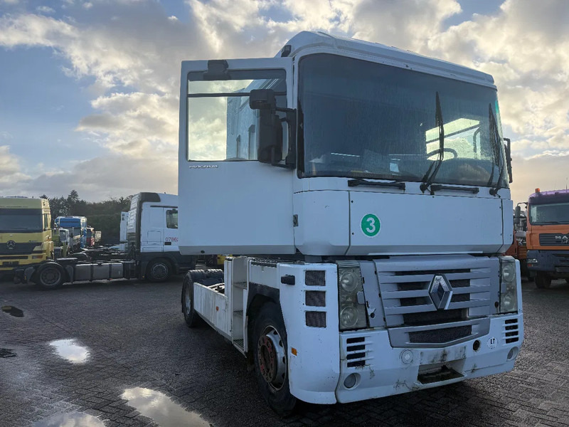 Renault Magnum 440 Tractor unit - Tractor truck: picture 1 Renault Magnum 440 Tractor unit - Tractor truck: picture 1