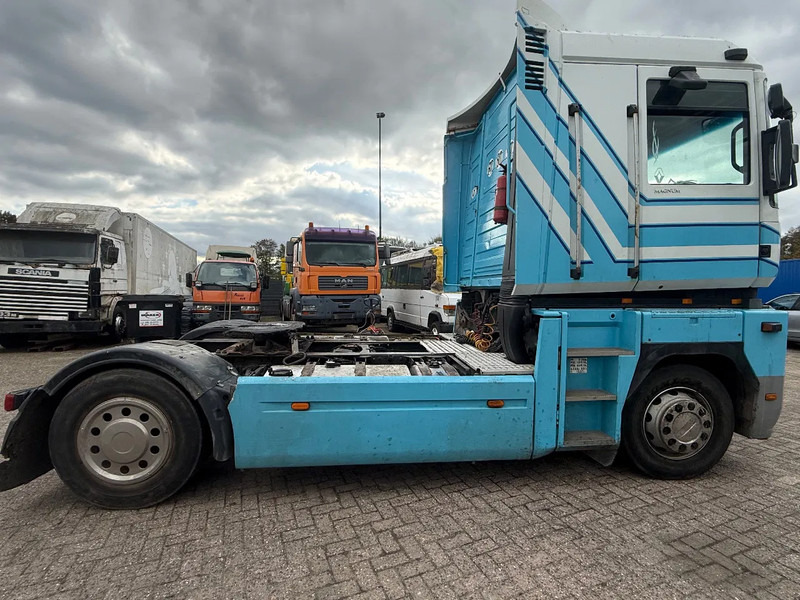 Renault Magnum 460 Tractor unit - Tractor truck: picture 4 Renault Magnum 460 Tractor unit - Tractor truck: picture 4