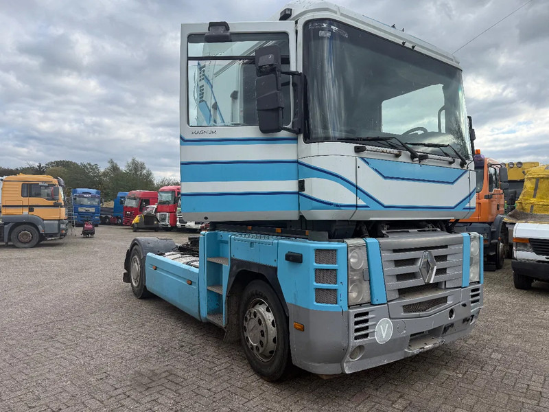 Renault Magnum 460 Tractor unit - Tractor truck: picture 1 Renault Magnum 460 Tractor unit - Tractor truck: picture 1