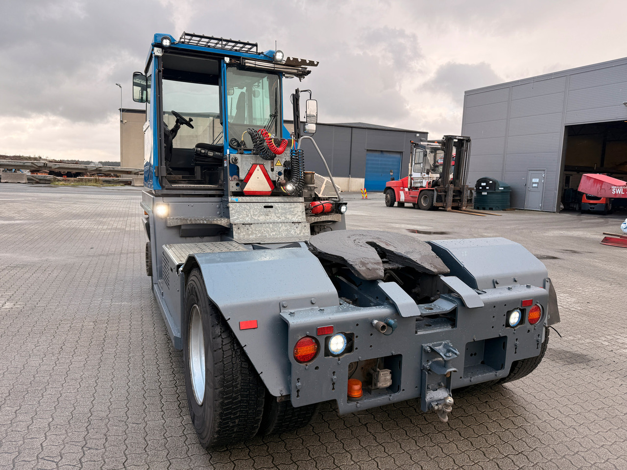 Terberg RT223 4x4 - Terminal tractor: picture 5 Terberg RT223 4x4 - Terminal tractor: picture 5