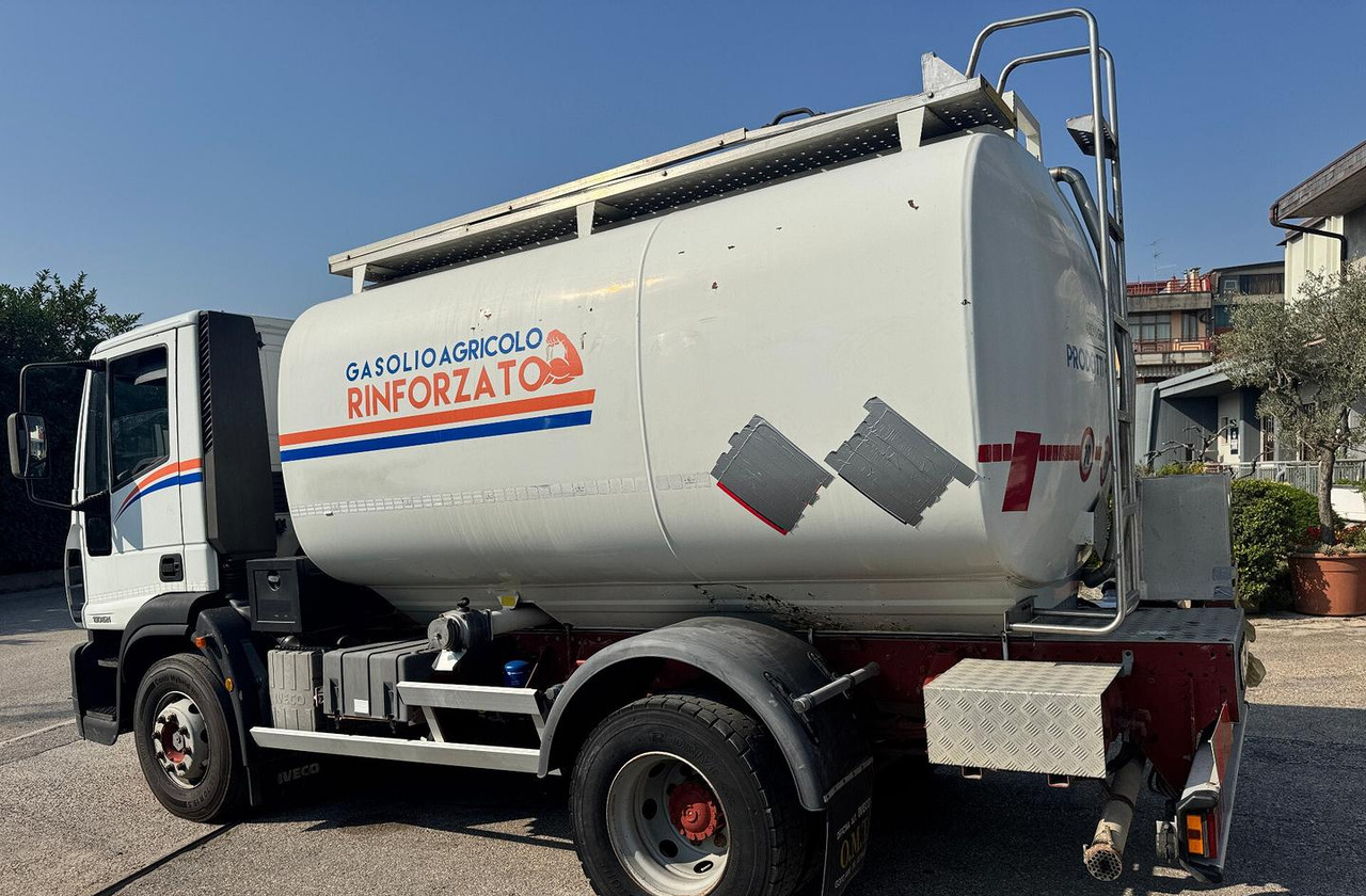 Iveco Eurocargo 150E21 Cisterna carburante - Tanker truck: picture 3 Iveco Eurocargo 150E21 Cisterna carburante - Tanker truck: picture 3
