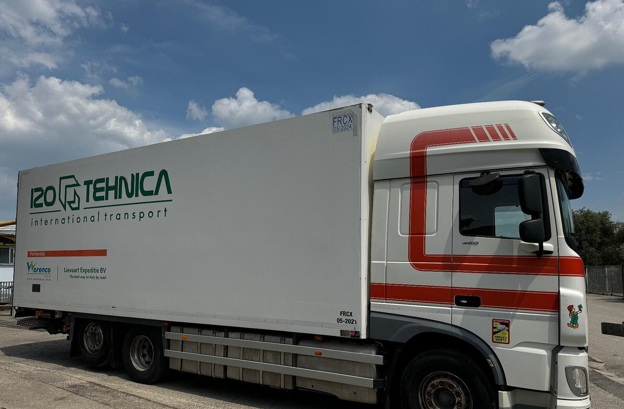 Motrice frigo DAF XF 105.460 con Sponda - Box truck: picture 3 Motrice frigo DAF XF 105.460 con Sponda - Box truck: picture 3
