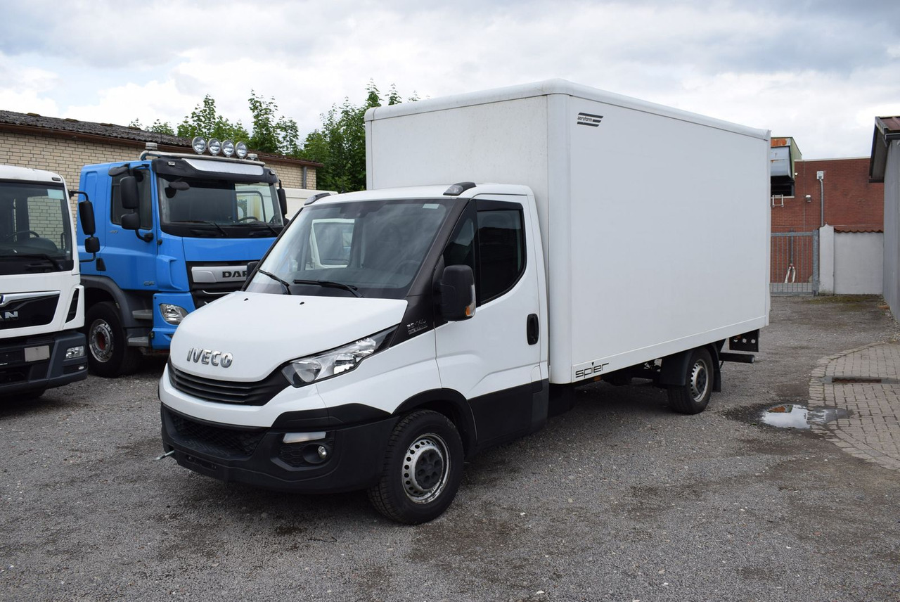 Iveco Daily 35 S14 Koffer LBW Automatik Motorschaden - Closed box van: picture 1 Iveco Daily 35 S14 Koffer LBW Automatik Motorschaden - Closed box van: picture 1