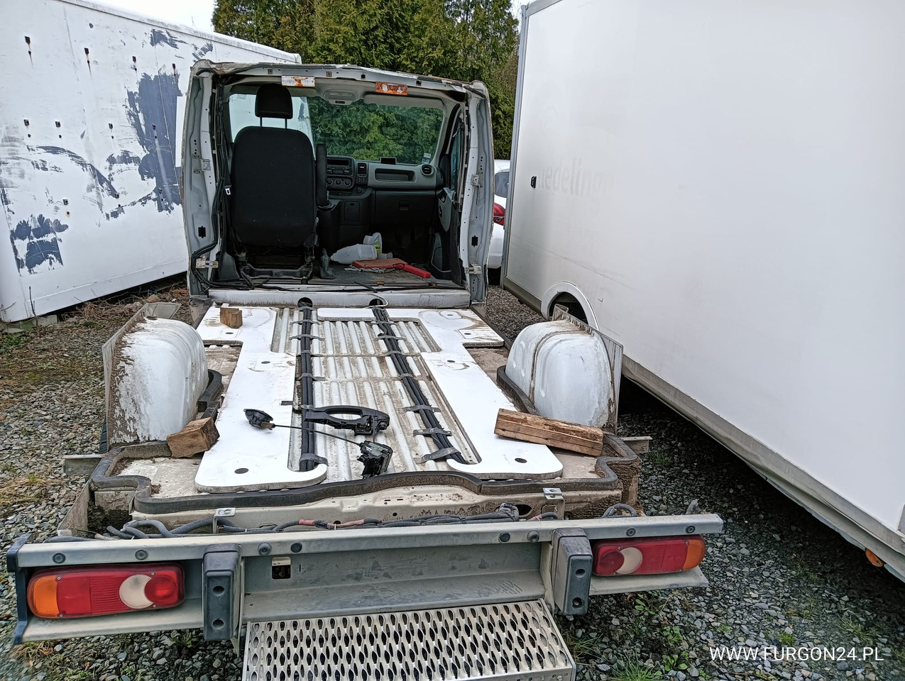 RENAULT TRAFIC DO ZABUDOWY NR 781 - Commercial truck: picture 3 RENAULT TRAFIC DO ZABUDOWY NR 781 - Commercial truck: picture 3