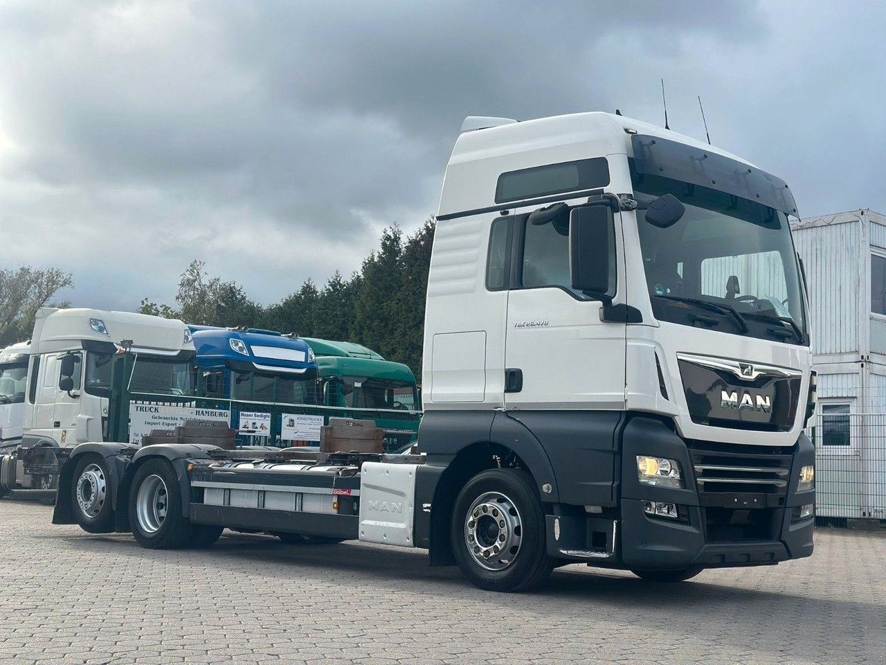 MAN 26.470*Intarder+ Lenk+Lift+Kühlbox - Container transporter/ Swap body truck: picture 1 MAN 26.470*Intarder+ Lenk+Lift+Kühlbox - Container transporter/ Swap body truck: picture 1