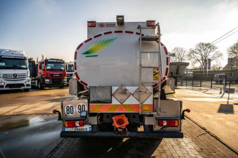 Iveco EURO CARGO 100-220 +CM 5500L + 3 COMP. - Tanker truck: picture 5 Iveco EURO CARGO 100-220 +CM 5500L + 3 COMP. - Tanker truck: picture 5