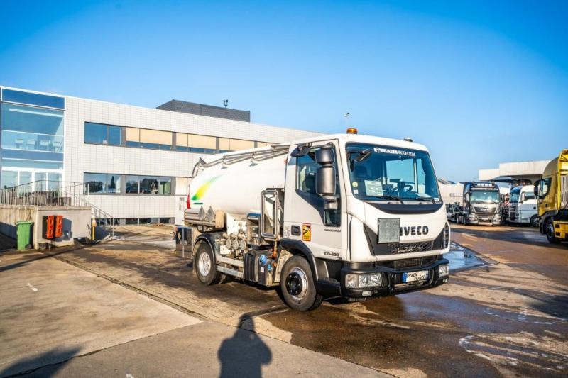 Iveco EURO CARGO 100-220 +CM 5500L + 3 COMP. - Tanker truck: picture 2 Iveco EURO CARGO 100-220 +CM 5500L + 3 COMP. - Tanker truck: picture 2