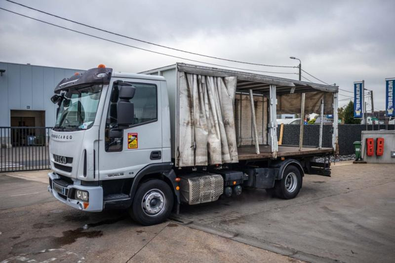 Iveco EUROCARGO 120EL19 - Curtain side truck: picture 5 Iveco EUROCARGO 120EL19 - Curtain side truck: picture 5