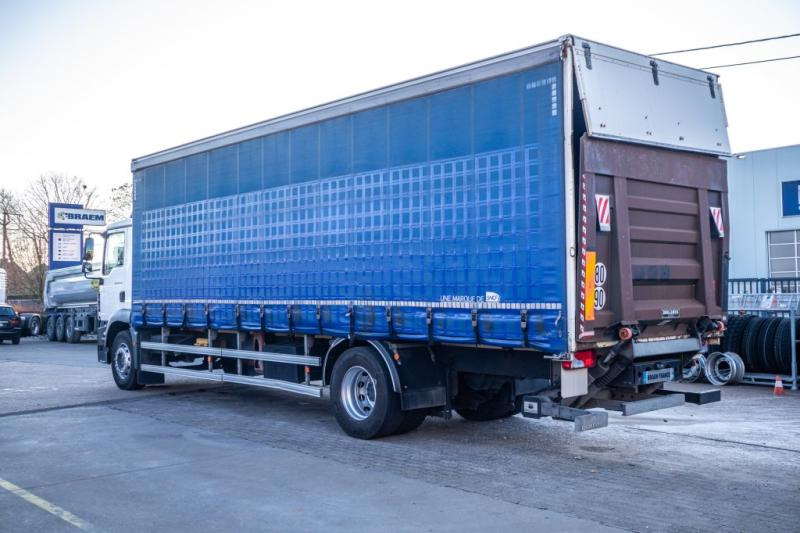 MAN TGM 18.340 BL+DHOLLANDIA - Curtain side truck: picture 4 MAN TGM 18.340 BL+DHOLLANDIA - Curtain side truck: picture 4