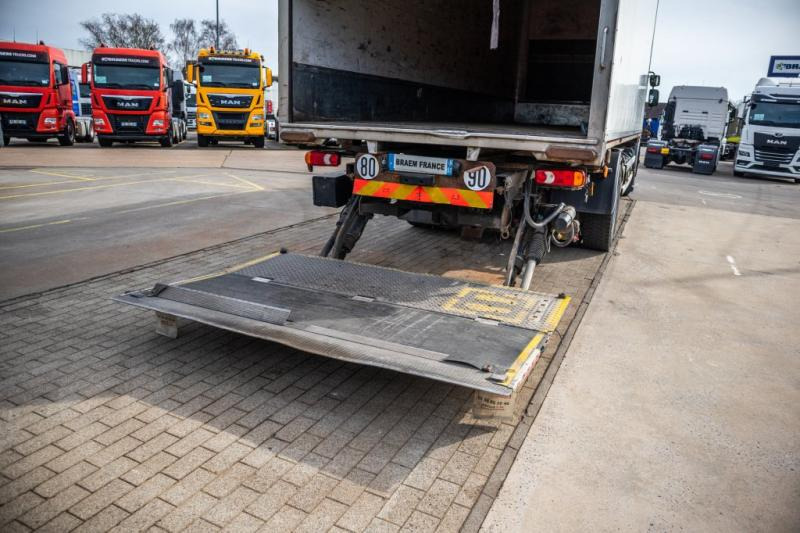 Renault PREMIUM 340DXI+E5+HAYON - Box truck: picture 5 Renault PREMIUM 340DXI+E5+HAYON - Box truck: picture 5