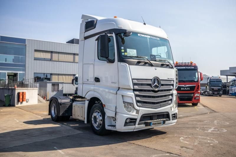 Mercedes ACTROS 1845 LS - Tractor truck: picture 2 Mercedes ACTROS 1845 LS - Tractor truck: picture 2