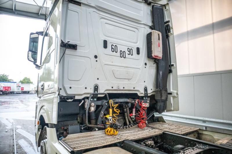 Mercedes ACTROS 1845LS+E6+VOITH - Tractor truck: picture 5 Mercedes ACTROS 1845LS+E6+VOITH - Tractor truck: picture 5