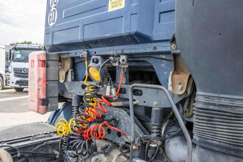 Tractor truck Mercedes ACTROS 1846 LS-MP3+HYDR.+ADR: picture 6