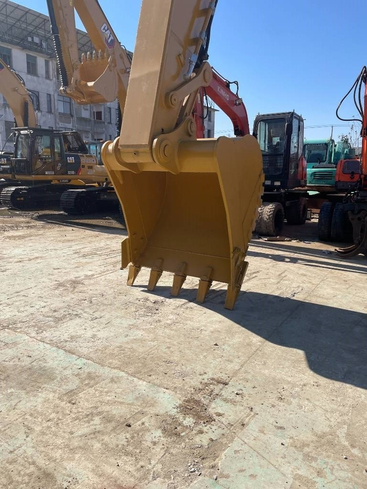 Crawler excavator CAT 330 D: picture 8