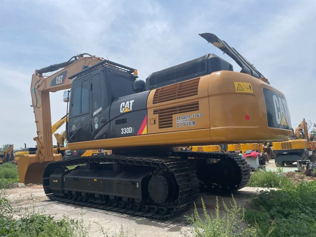 CAT 330D2 - Crawler excavator: picture 1 CAT 330D2 - Crawler excavator: picture 1