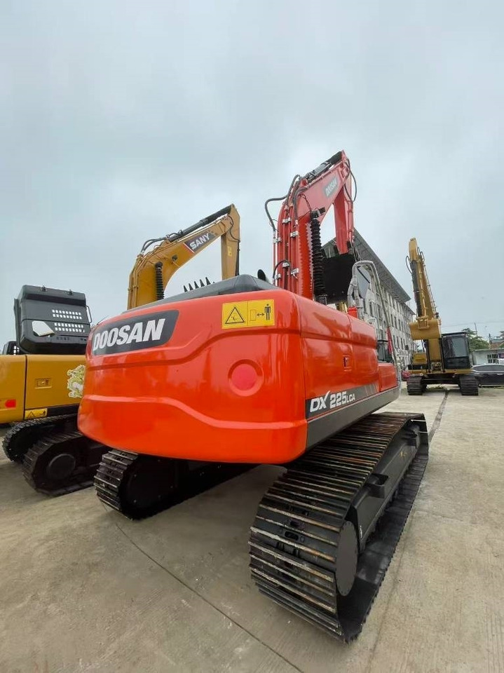 Doosan DX 225 LC  - Crawler excavator: picture 4 Doosan DX 225 LC  - Crawler excavator: picture 4