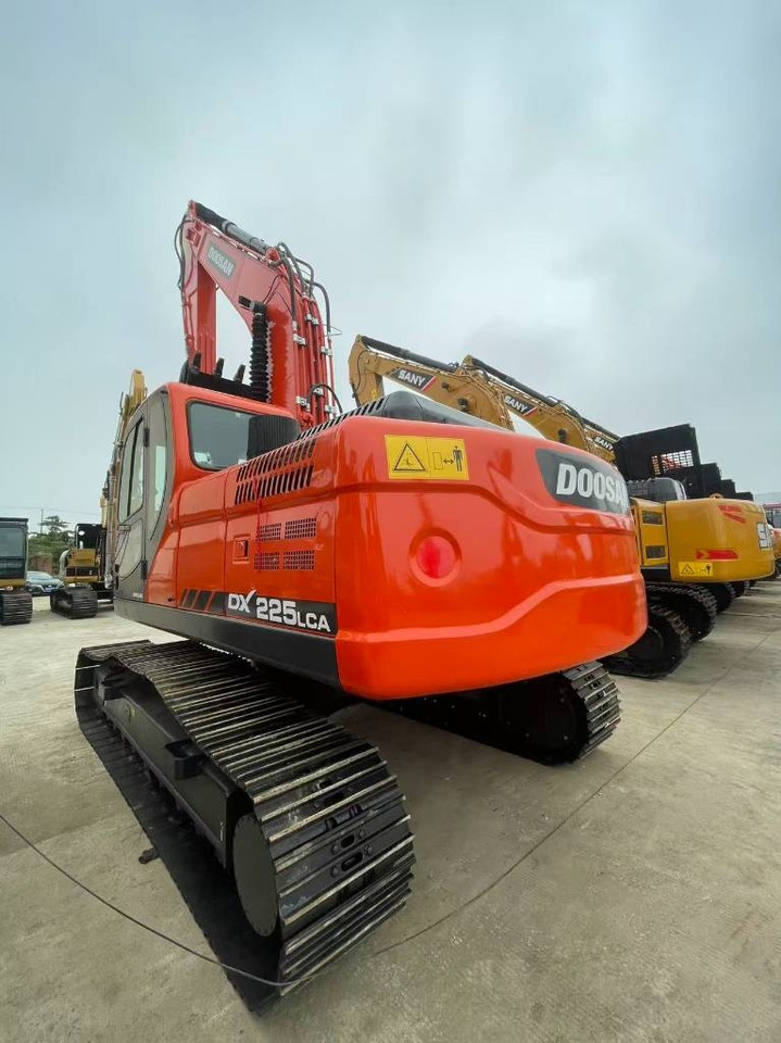 Doosan DX 225 LC  - Crawler excavator: picture 1 Doosan DX 225 LC  - Crawler excavator: picture 1