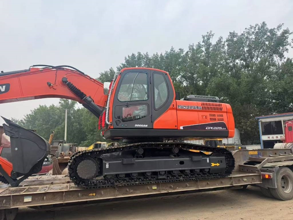 Doosan DX 225 LCA - Crawler excavator: picture 3 Doosan DX 225 LCA - Crawler excavator: picture 3