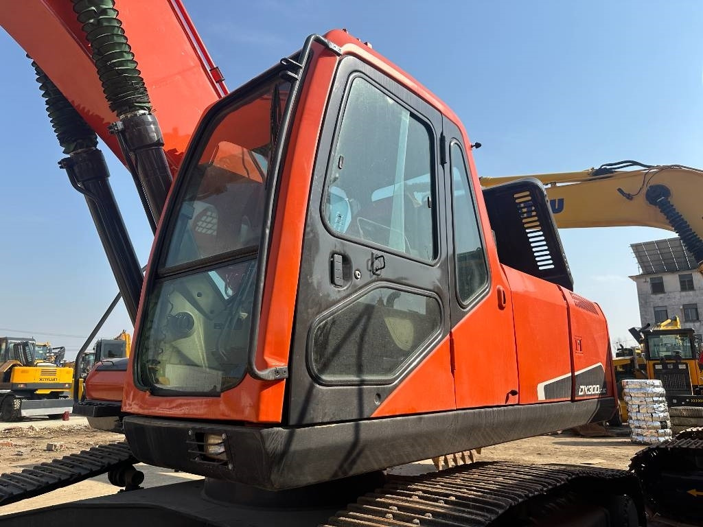 Doosan DX 300 - Crawler excavator: picture 4 Doosan DX 300 - Crawler excavator: picture 4
