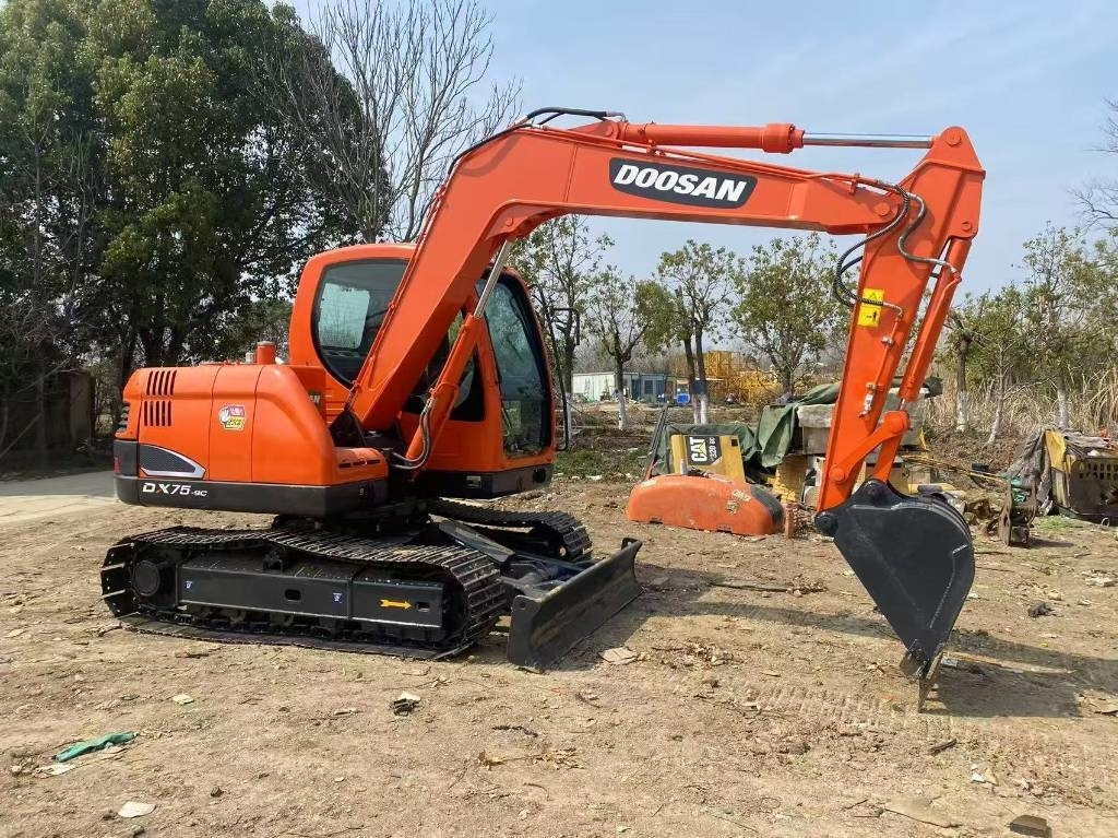 Doosan DX 75-9 C - Mini excavator: picture 2 Doosan DX 75-9 C - Mini excavator: picture 2