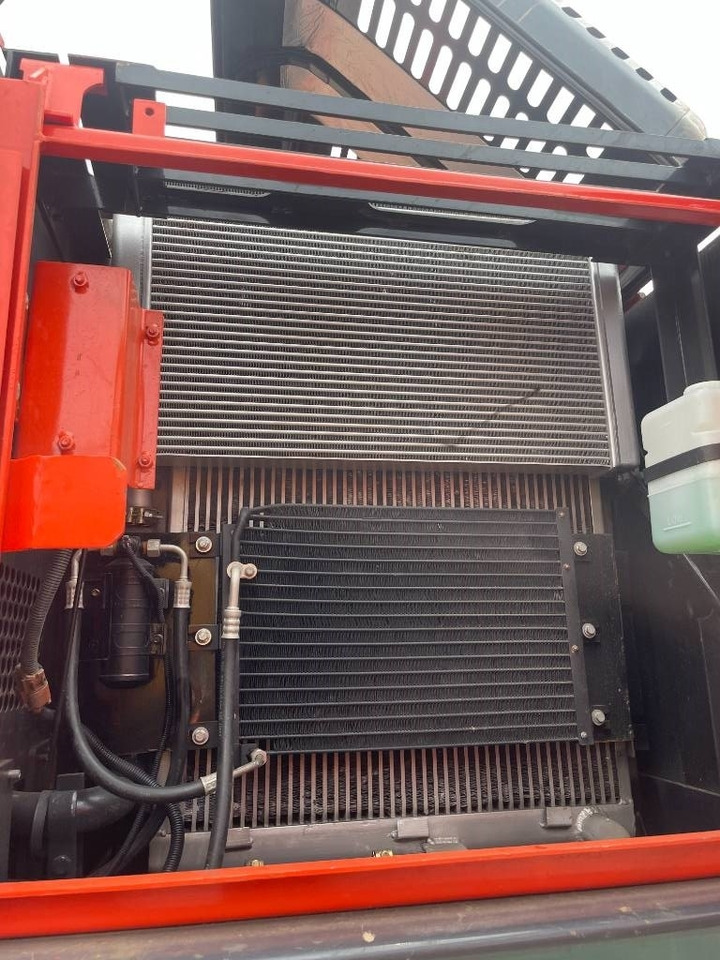 Doosan DX225LCA  - Crawler excavator: picture 2 Doosan DX225LCA  - Crawler excavator: picture 2