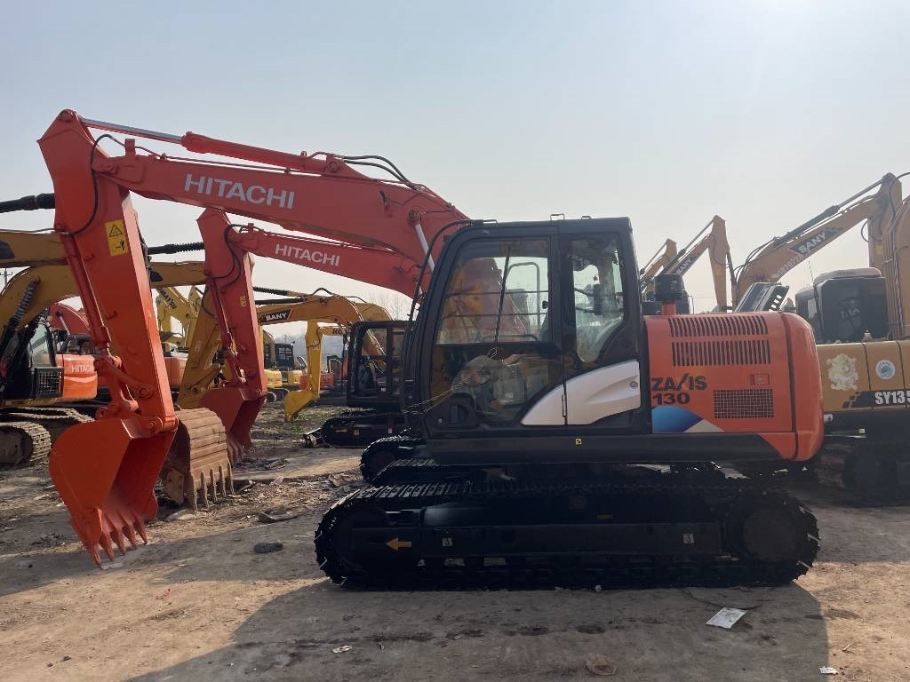 Hitachi ZX 130 - Crawler excavator: picture 3 Hitachi ZX 130 - Crawler excavator: picture 3
