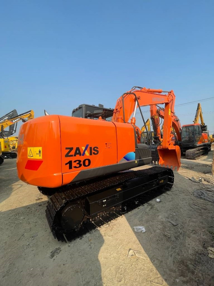 Hitachi ZX 130 - Crawler excavator: picture 1 Hitachi ZX 130 - Crawler excavator: picture 1