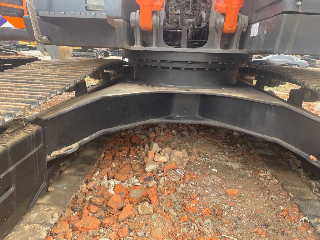 Hitachi ZX 200 - Crawler excavator: picture 2 Hitachi ZX 200 - Crawler excavator: picture 2
