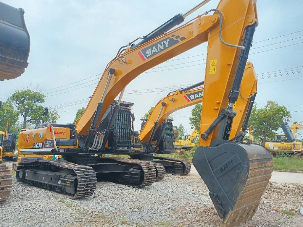 Sany 305H  - Crawler excavator: picture 2 Sany 305H  - Crawler excavator: picture 2