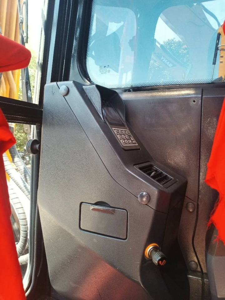 Sany 60c - Crawler excavator: picture 4 Sany 60c - Crawler excavator: picture 4