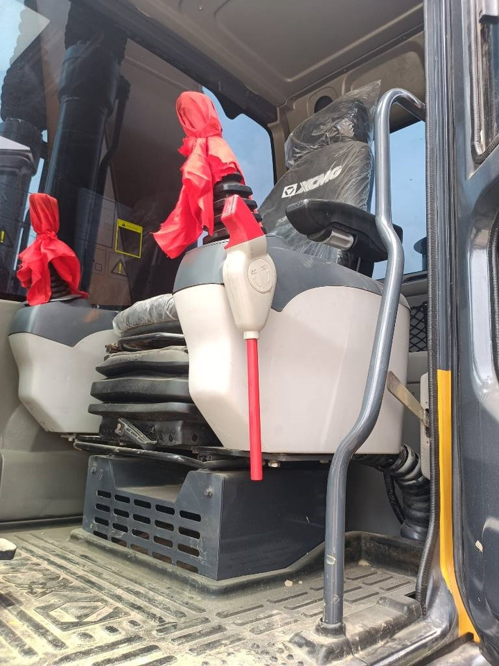 XCMG XE 215 DA - Crawler excavator: picture 4 XCMG XE 215 DA - Crawler excavator: picture 4