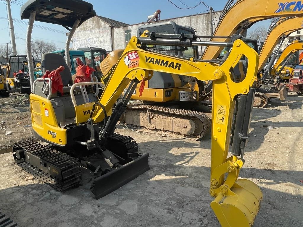 Mini excavator Yanmar Vio 17: picture 1