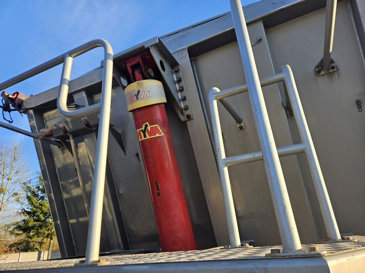 Janmil NWD 40 m3 - 2016 year of production - new floor - new tires - Tipper semi-trailer: picture 5 Janmil NWD 40 m3 - 2016 year of production - new floor - new tires - Tipper semi-trailer: picture 5