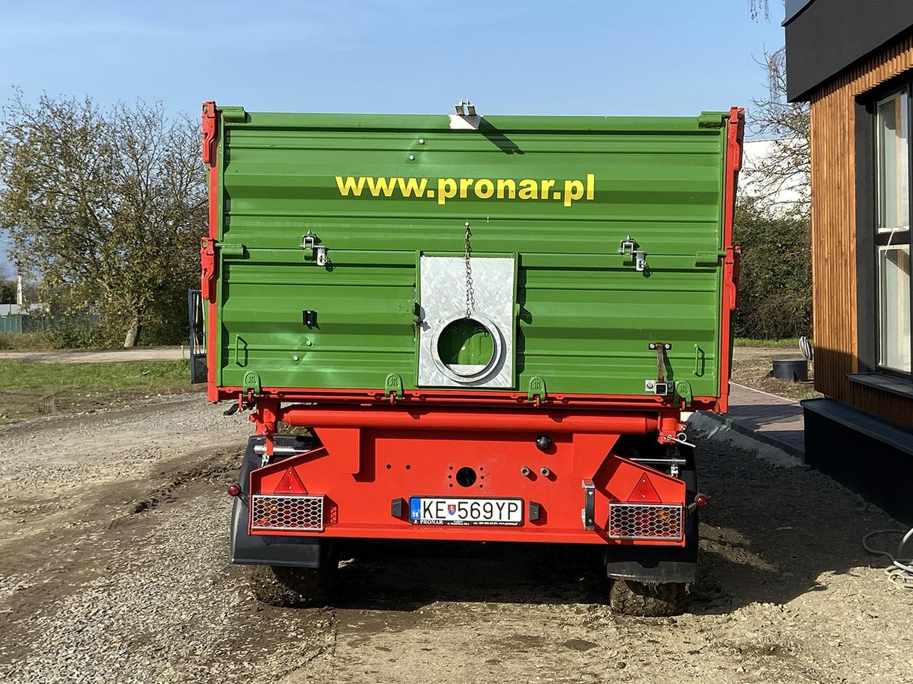 Pronar T, Traktorový náves + šnek, 663/4 - Farm tipping trailer/ Dumper: picture 4 Pronar T, Traktorový náves + šnek, 663/4 - Farm tipping trailer/ Dumper: picture 4
