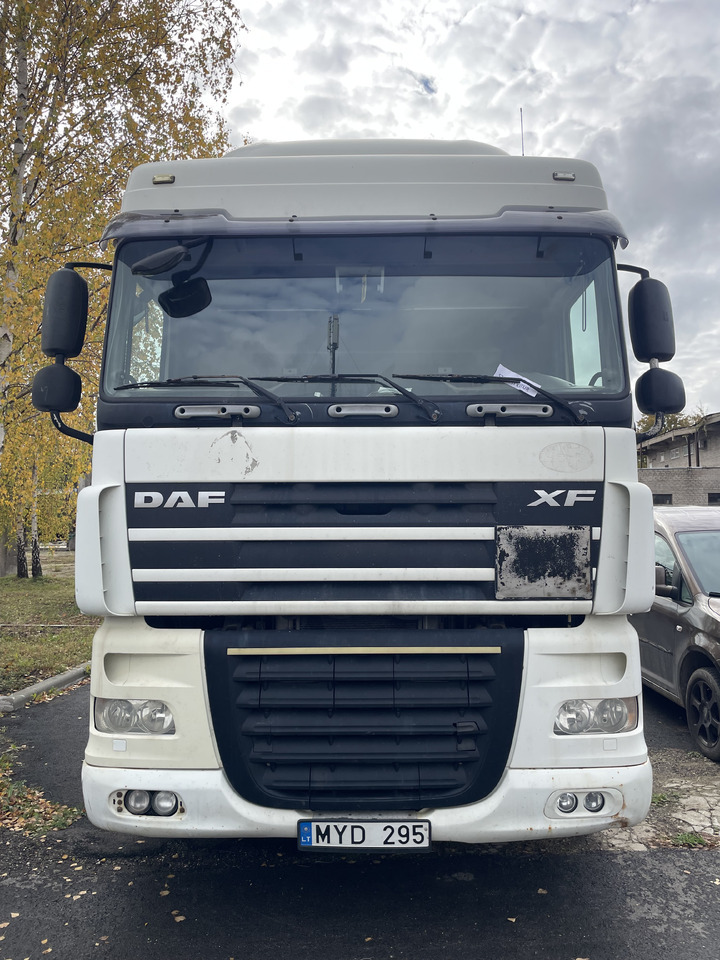 DAF XF105.460 Euro5 - Tractor truck: picture 2 DAF XF105.460 Euro5 - Tractor truck: picture 2
