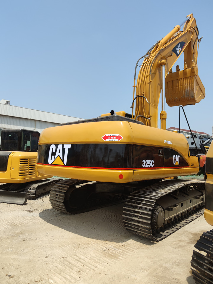 CATERPILLAR 325C - Crawler excavator: picture 5 CATERPILLAR 325C - Crawler excavator: picture 5