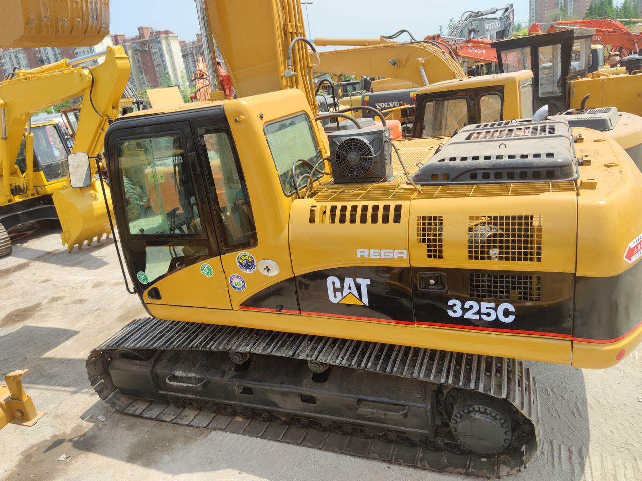 CATERPILLAR 325C - Crawler excavator: picture 1 CATERPILLAR 325C - Crawler excavator: picture 1