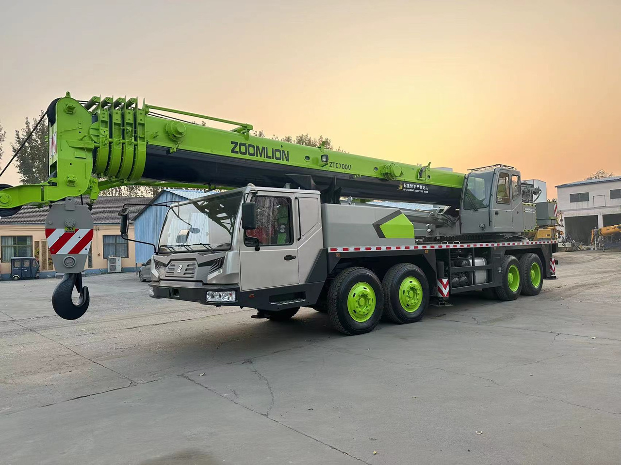 ZOOMLION ZTC700V - Mobile crane: picture 3 ZOOMLION ZTC700V - Mobile crane: picture 3