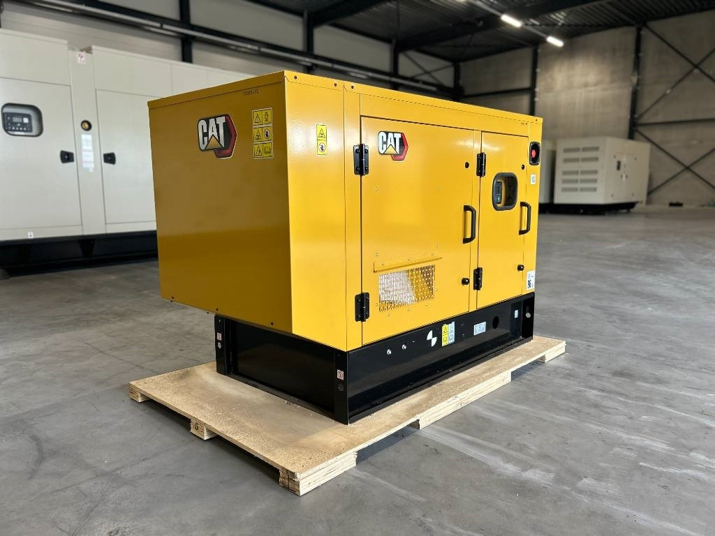 CAT DE13.5E3 - 13.5 kVA Generator - DPX-18001 - Generator set: picture 2 CAT DE13.5E3 - 13.5 kVA Generator - DPX-18001 - Generator set: picture 2