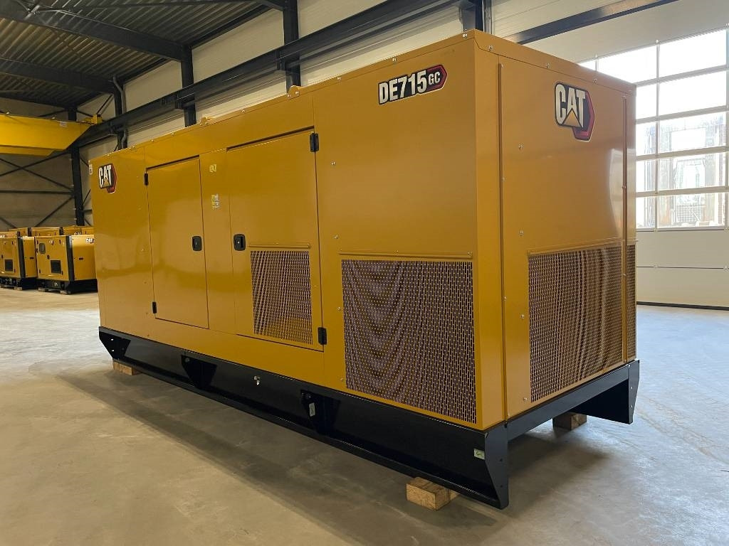 CAT DE715GC - 715 kVA Stand-by Generator - DPX-18224 - Generator set: picture 3 CAT DE715GC - 715 kVA Stand-by Generator - DPX-18224 - Generator set: picture 3