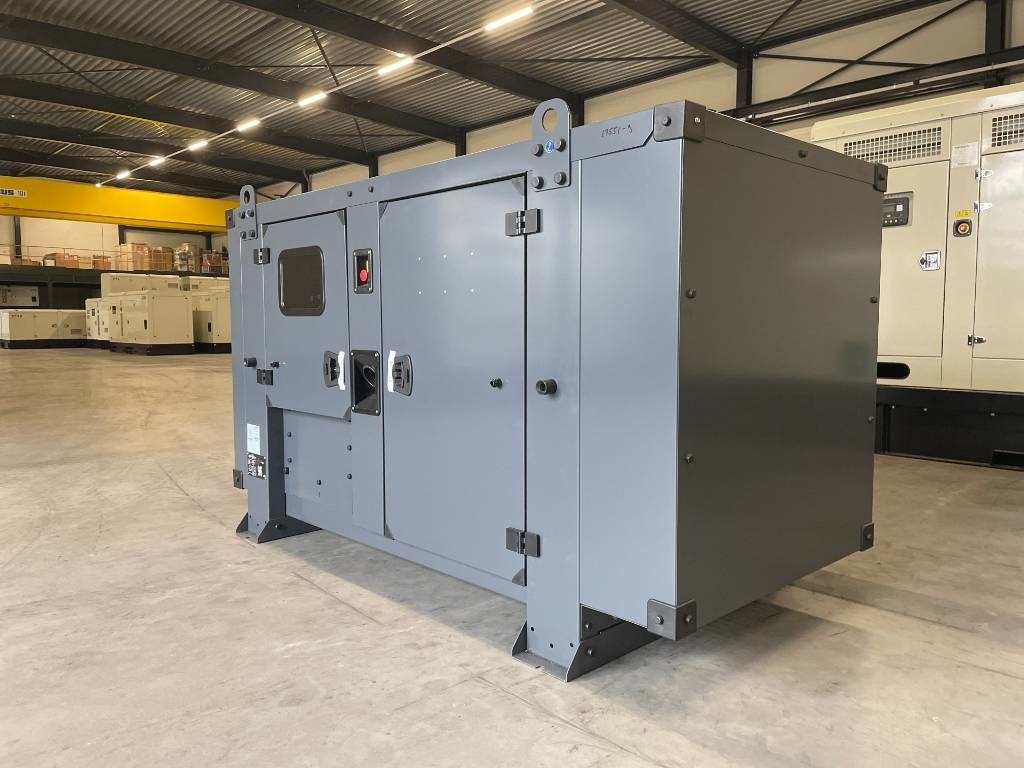 Iveco NEF45SM2 - 88 kVA Generator - DPX-17551 - Generator set: picture 4 Iveco NEF45SM2 - 88 kVA Generator - DPX-17551 - Generator set: picture 4