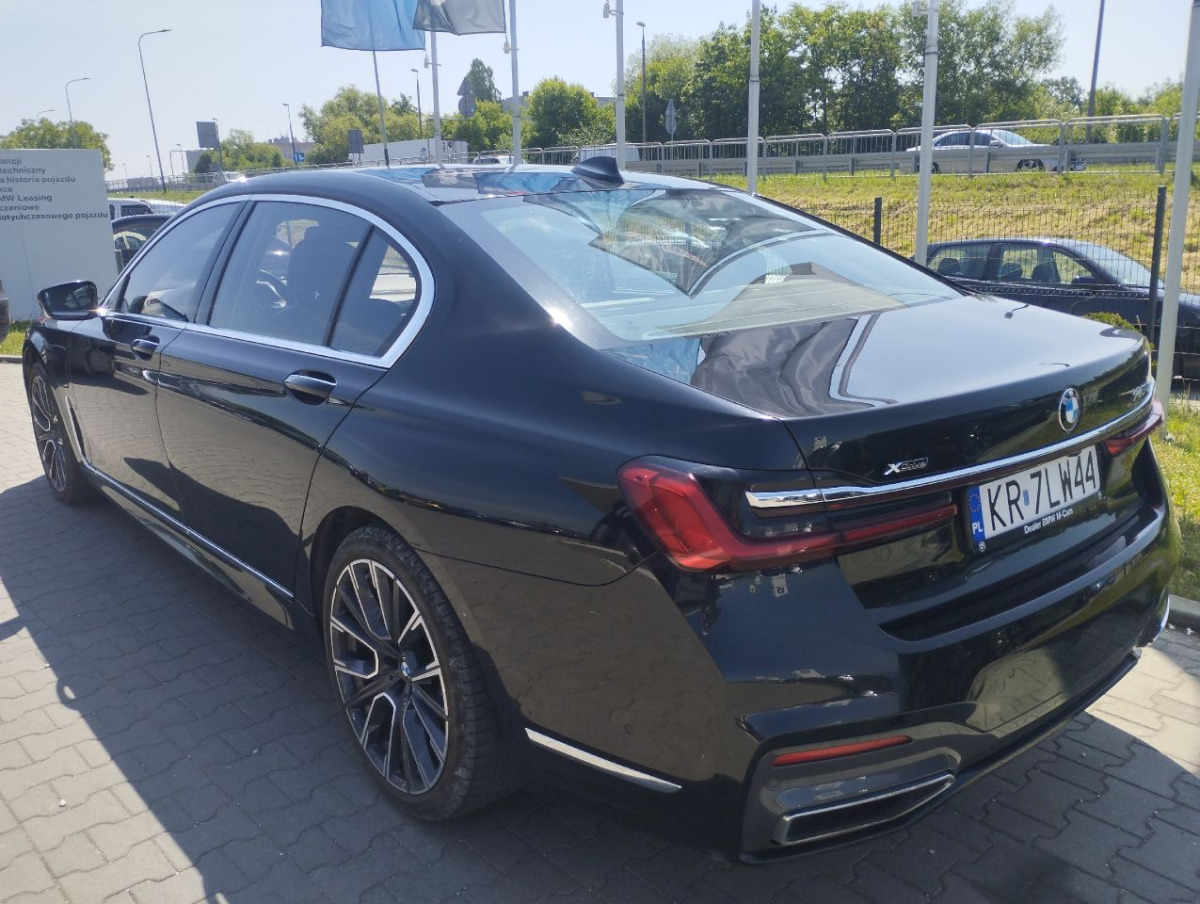 BMW 745Le xDrive sport-aut SEDAN - Sedan: picture 4 BMW 745Le xDrive sport-aut SEDAN - Sedan: picture 4