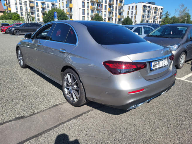 MERCEDES BENZ E 220 SEDAN - Sedan: picture 4 MERCEDES BENZ E 220 SEDAN - Sedan: picture 4