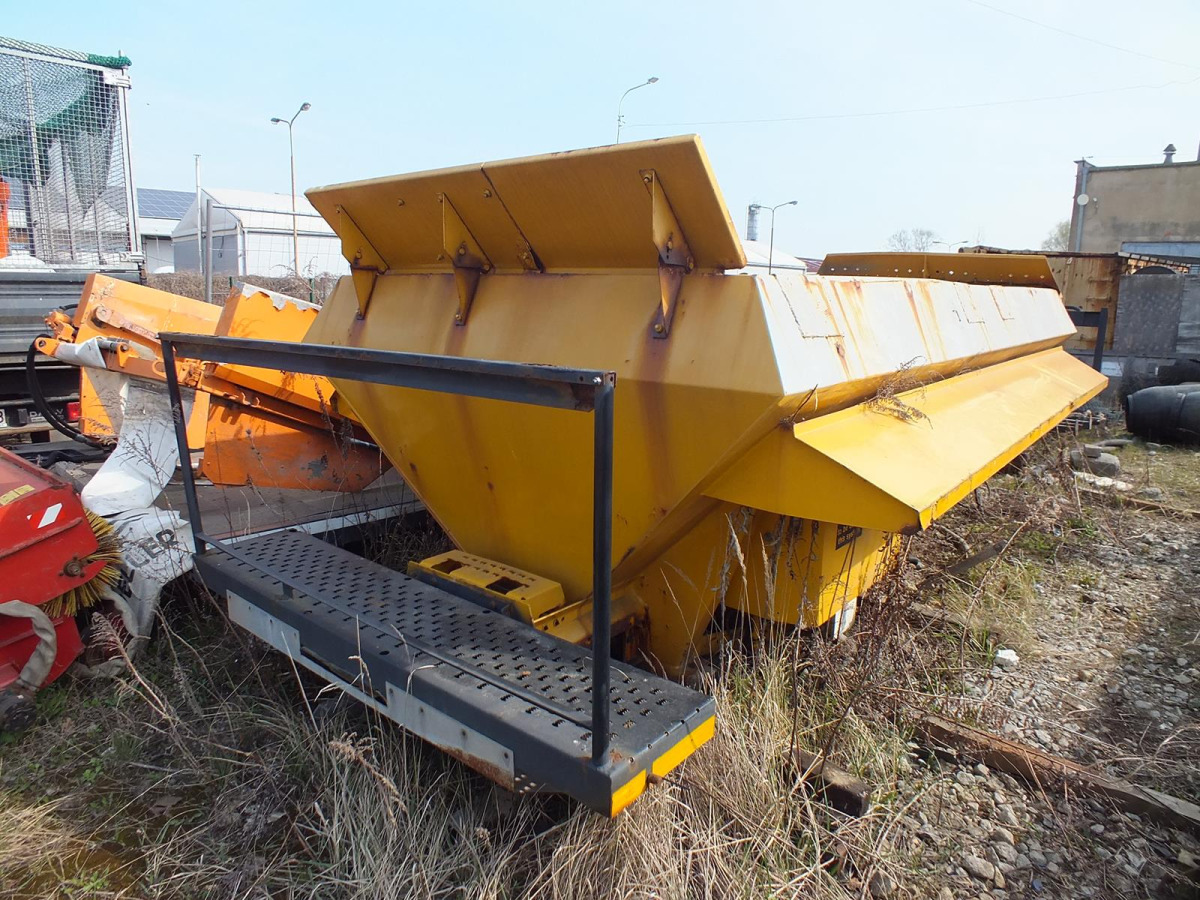 Zabudowa piaskarki ECON CMZCMCB - 2004 - 5m3 - Hydromotor - Sand/ Salt spreader: picture 4 Zabudowa piaskarki ECON CMZCMCB - 2004 - 5m3 - Hydromotor - Sand/ Salt spreader: picture 4