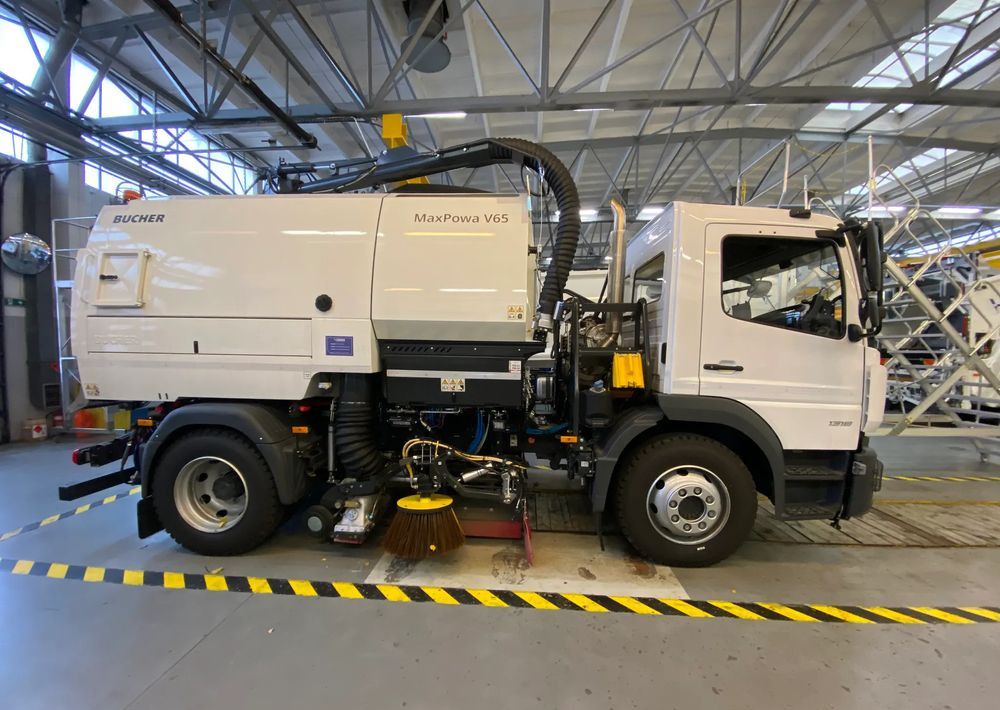 Mercedes-Benz Mercedes-Benz Atego 1318 LKO Zamiatarka - Garbage truck: picture 1 Mercedes-Benz Mercedes-Benz Atego 1318 LKO Zamiatarka - Garbage truck: picture 1